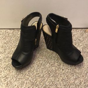 Jessica Simpson Wedges